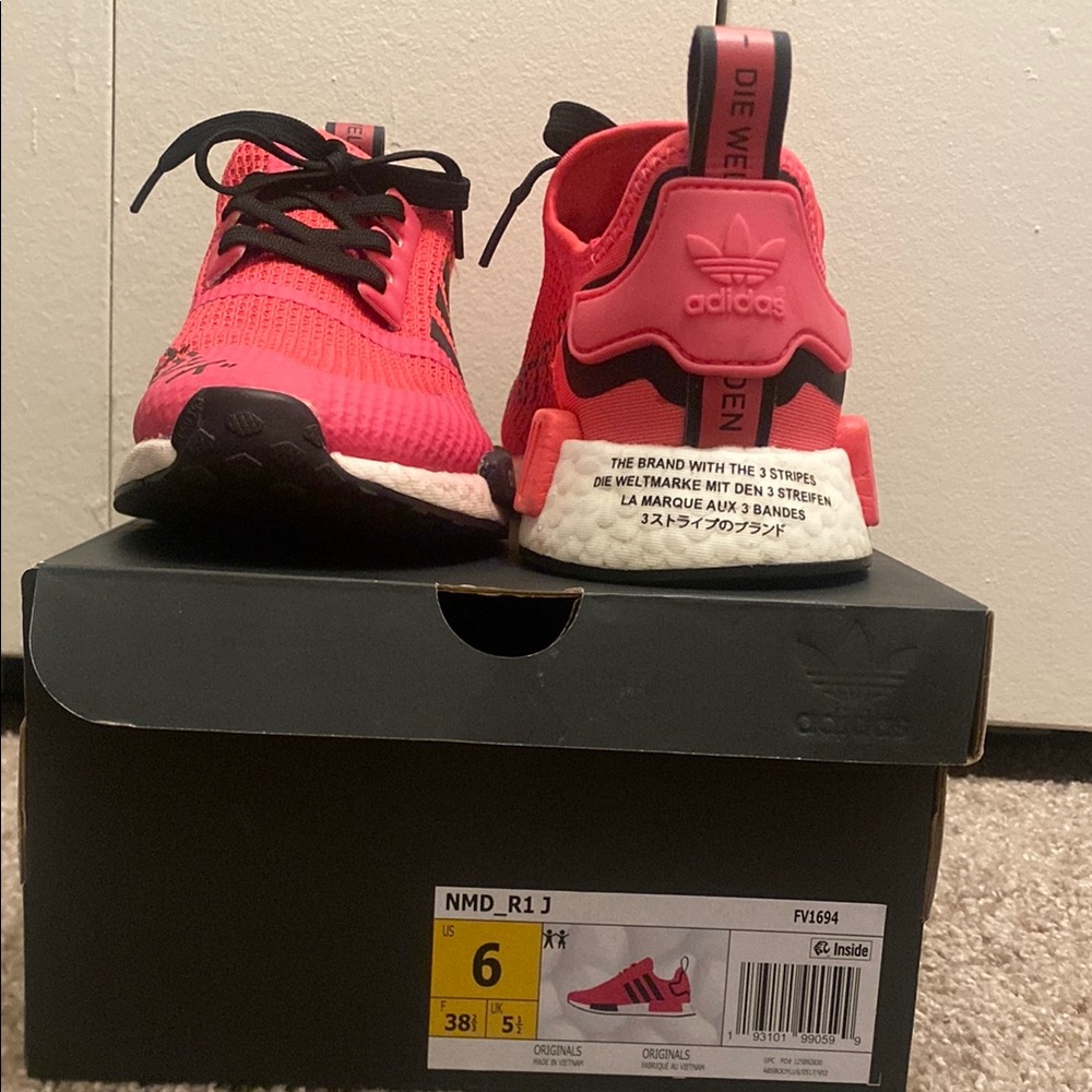 Adidas NMD R1 Pink Sneakers Modern Design